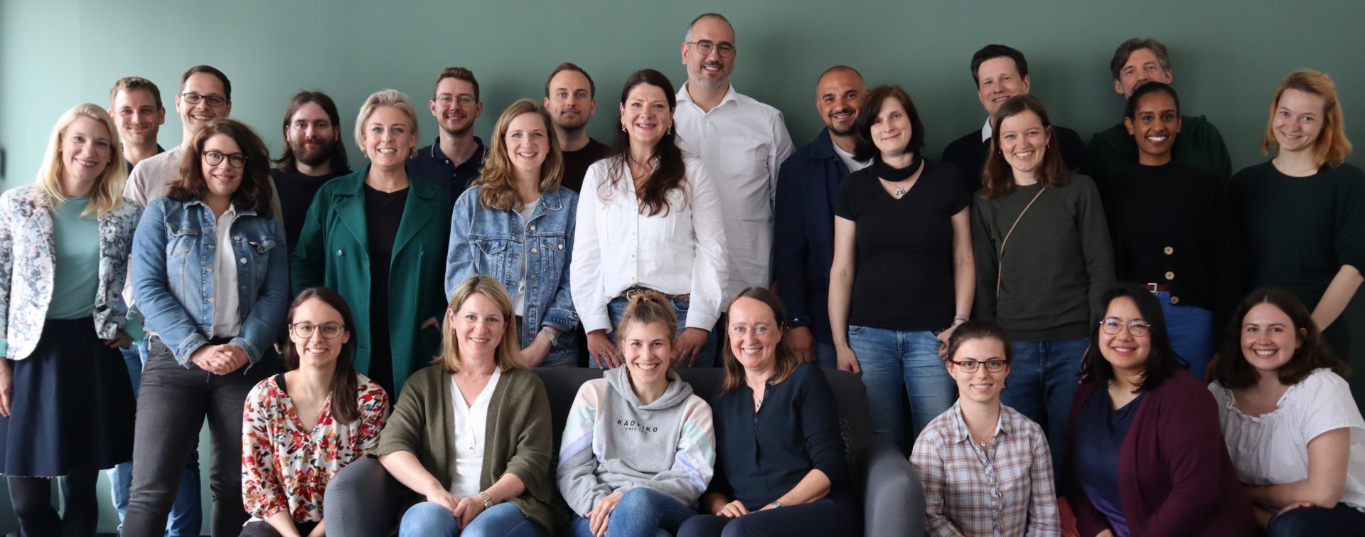 Unser Team hat eines gemeinsam: Unsere Mission, Menschen mit unserer Studienfinanzierung einen erfolgreichen Bildungsweg zu ermöglichen.